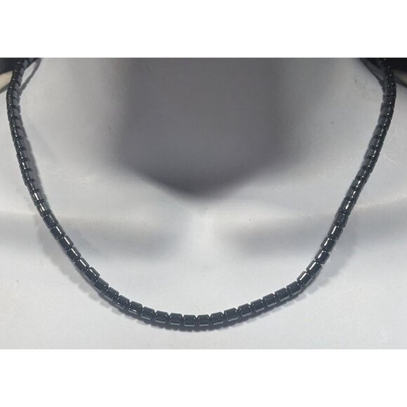 Casual Metallic Hematite Barrel Beaded Necklace - Picture 2 of 6